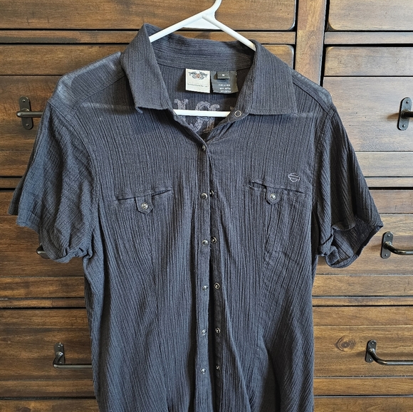 Excelkent condition Harley davidson women size medium snap Button shirt - Picture 3 of 5